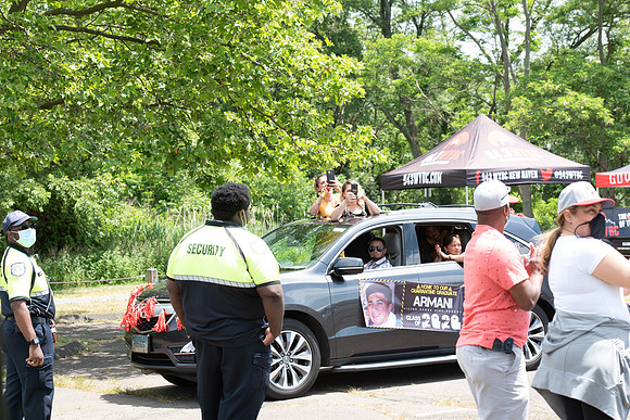 CWRPhoto_CrossGrad-3254