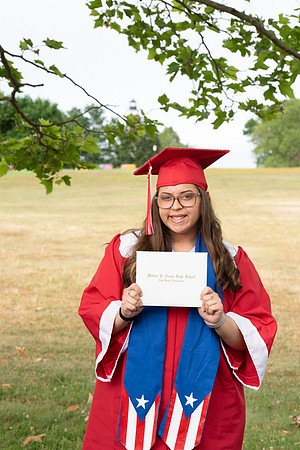 CWRPhoto_CrossGrad-3085