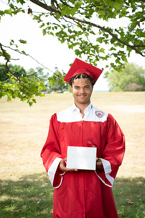 CWRPhoto_CrossGrad-3190