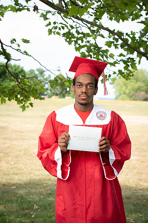 CWRPhoto_CrossGrad-3164