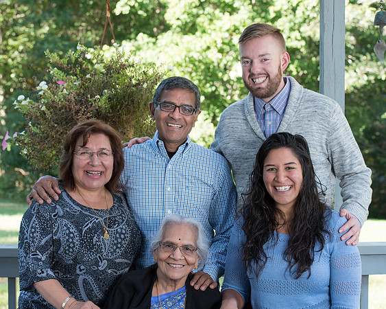 CWRPhotography_Family_Menon_20150927-2471.jpg