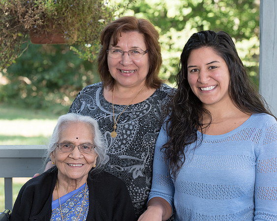 CWRPhotography_Family_Menon_20150927-2475.jpg