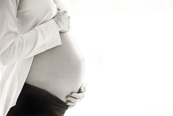 CWRphotography_Maternity_Lilliston-3797bw